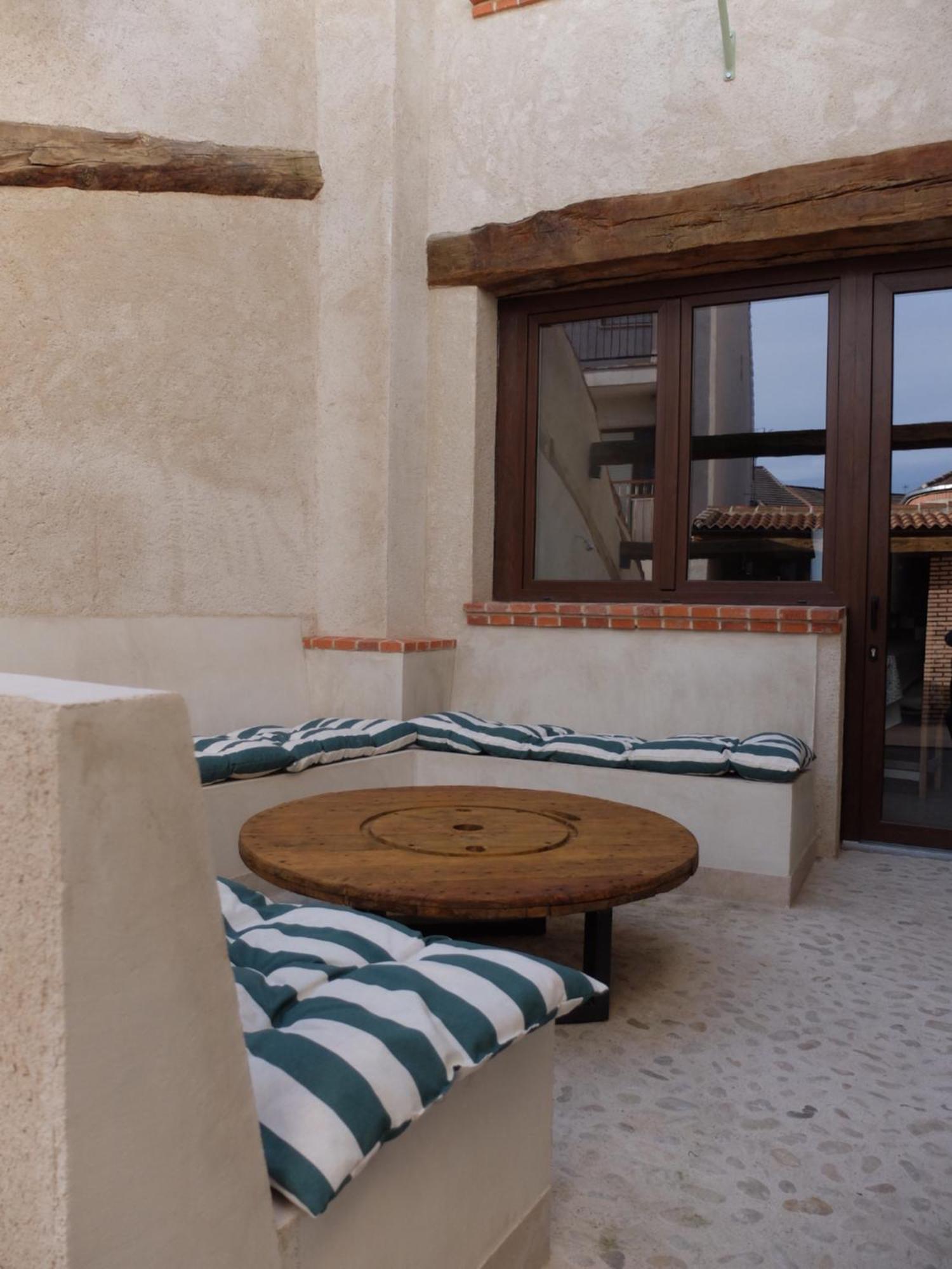 Casa De Agustin Vila Valverde Del Majano Exterior foto