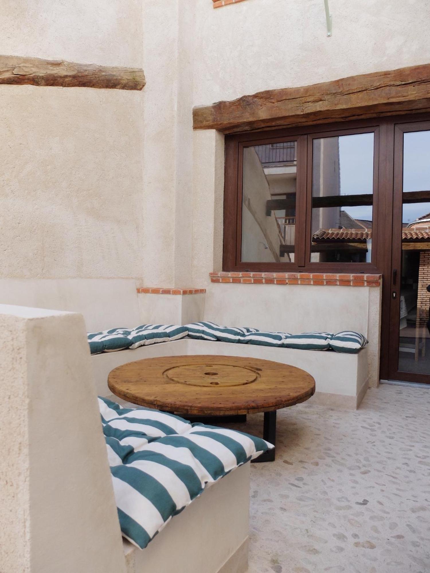 Casa De Agustin Vila Valverde Del Majano Exterior foto